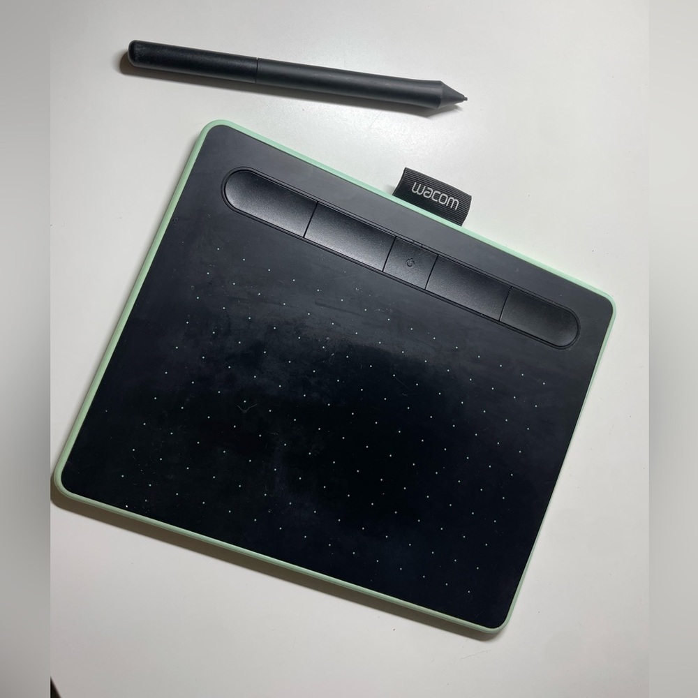 Wacom Intuos Creative Pen Tablet (Small, Black)